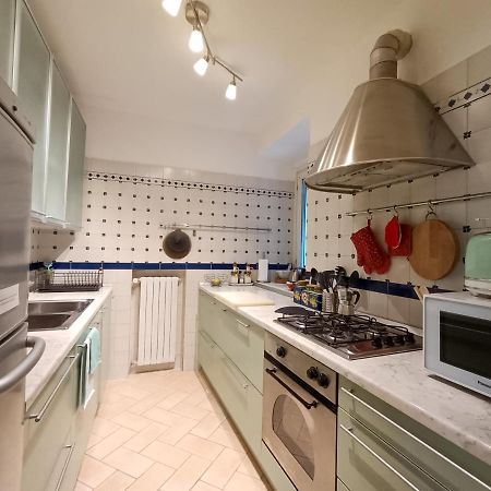 פאראגי Altido Villa Milva With Car Park Beside The Beach מראה חיצוני תמונה