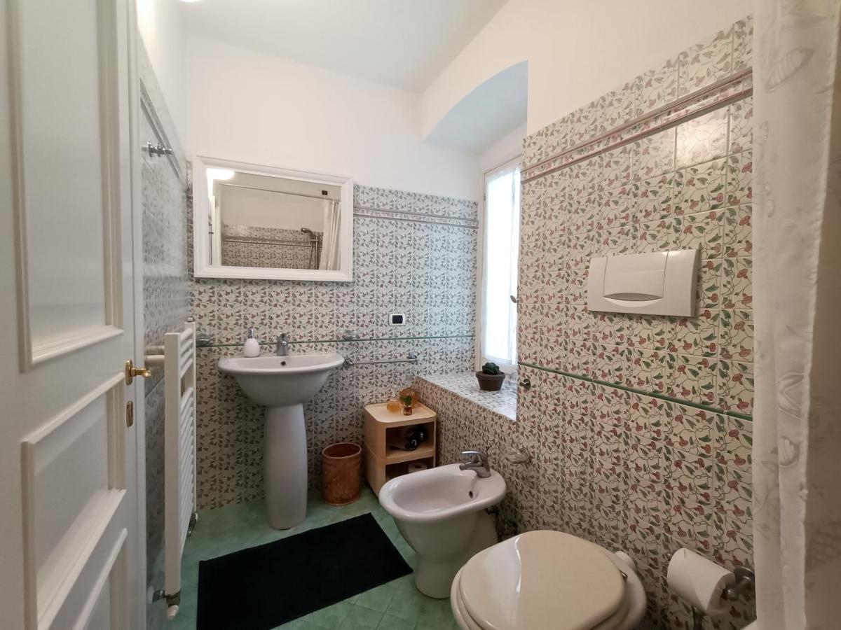 פאראגי Altido Villa Milva With Car Park Beside The Beach מראה חיצוני תמונה